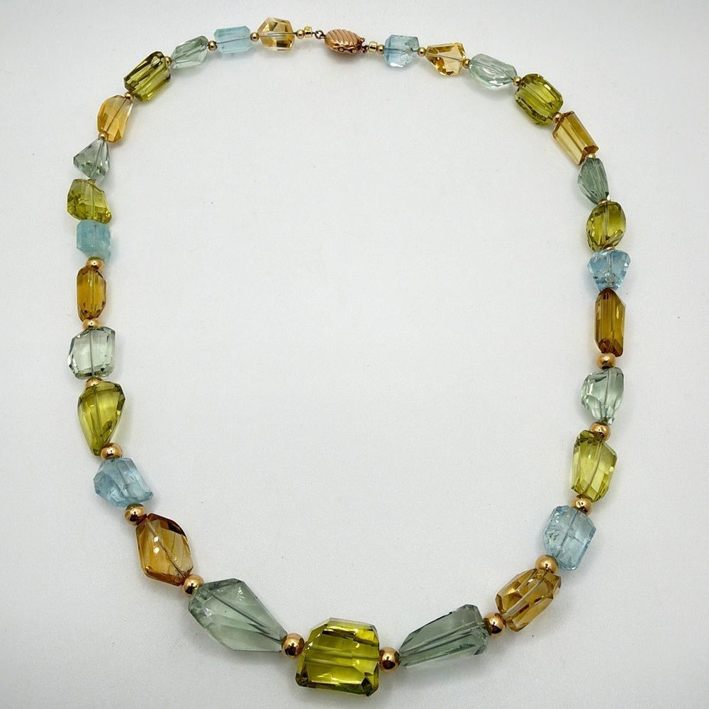 ~20" of "Freeform" faceted Beryl, Aquamarine chunks w/ 14kt yellow‎ gold clasp!